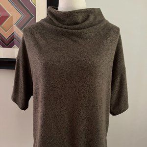 Ginger G Heathered Olive Mock Turtleneck Short Sleeve Top S